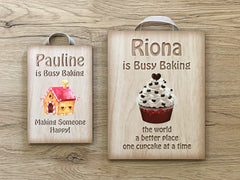 Busy Baking Wood Effect Rustic Sig: Cupcake, Meringue or Candy Design