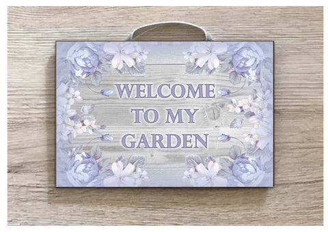 'I'm in the Garden' Grey Wood Effect Metal or Wooden Sign + Add Your Own Text