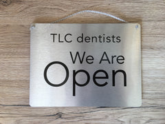 Open and Closed Reversible Italic Hanging Metal Signs in Silver, Gold or White